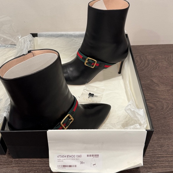 New. Gucci Black and Red Stripe Bag with Cream Dust Cover. Authentic. Size 38.5 - Picture 2 of 13